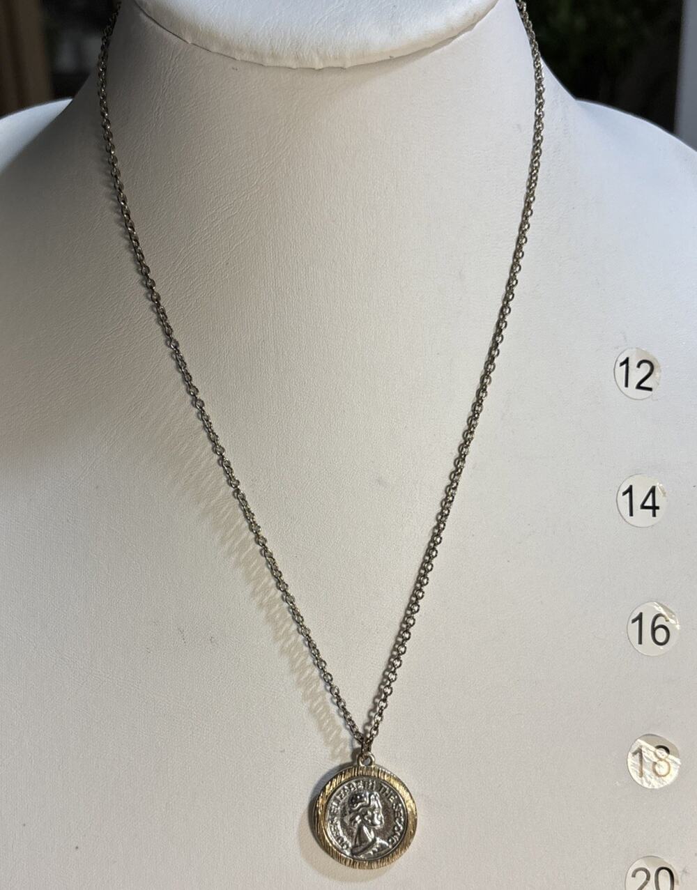 Time And Tru Queen Elizabeth The Second Reversible Coin Necklace